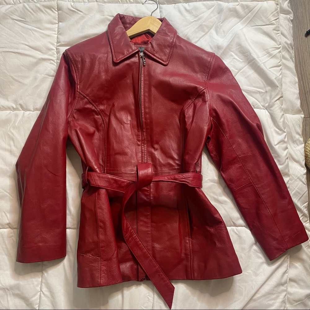 VINTAGE RED LEATHER JACKET 🍒
